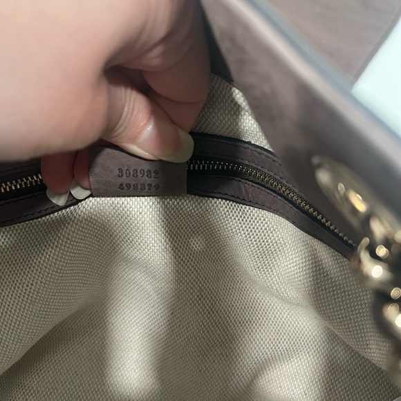 Classic Gucci Suede Leather Soho Medium in Taupe color. - Picture 14 of 16